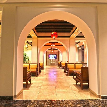 Delmon International Hotel Manama Exterior photo