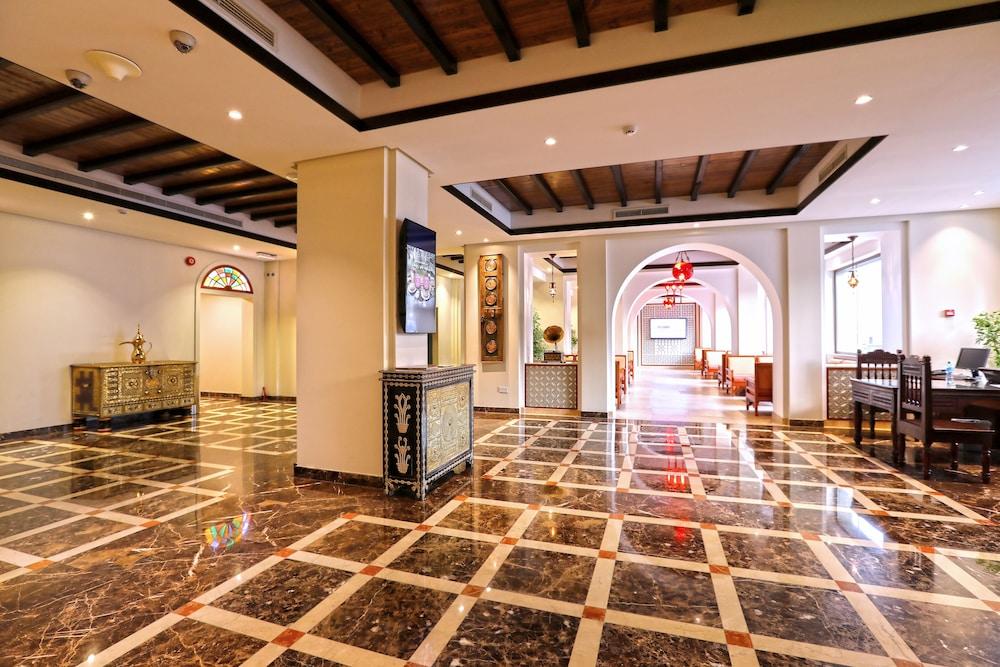 Delmon International Hotel Manama Exterior photo