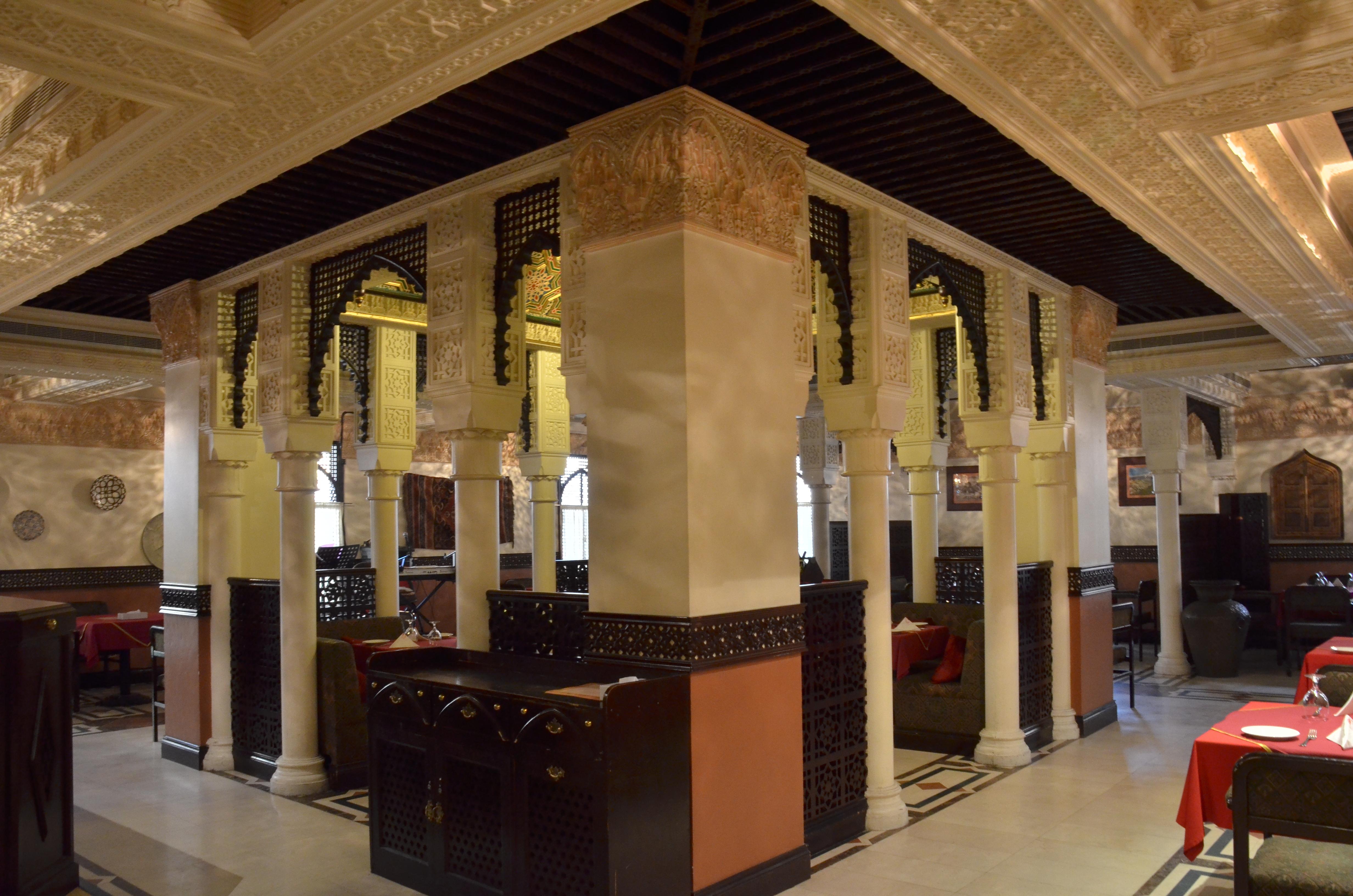Delmon International Hotel Manama Exterior photo