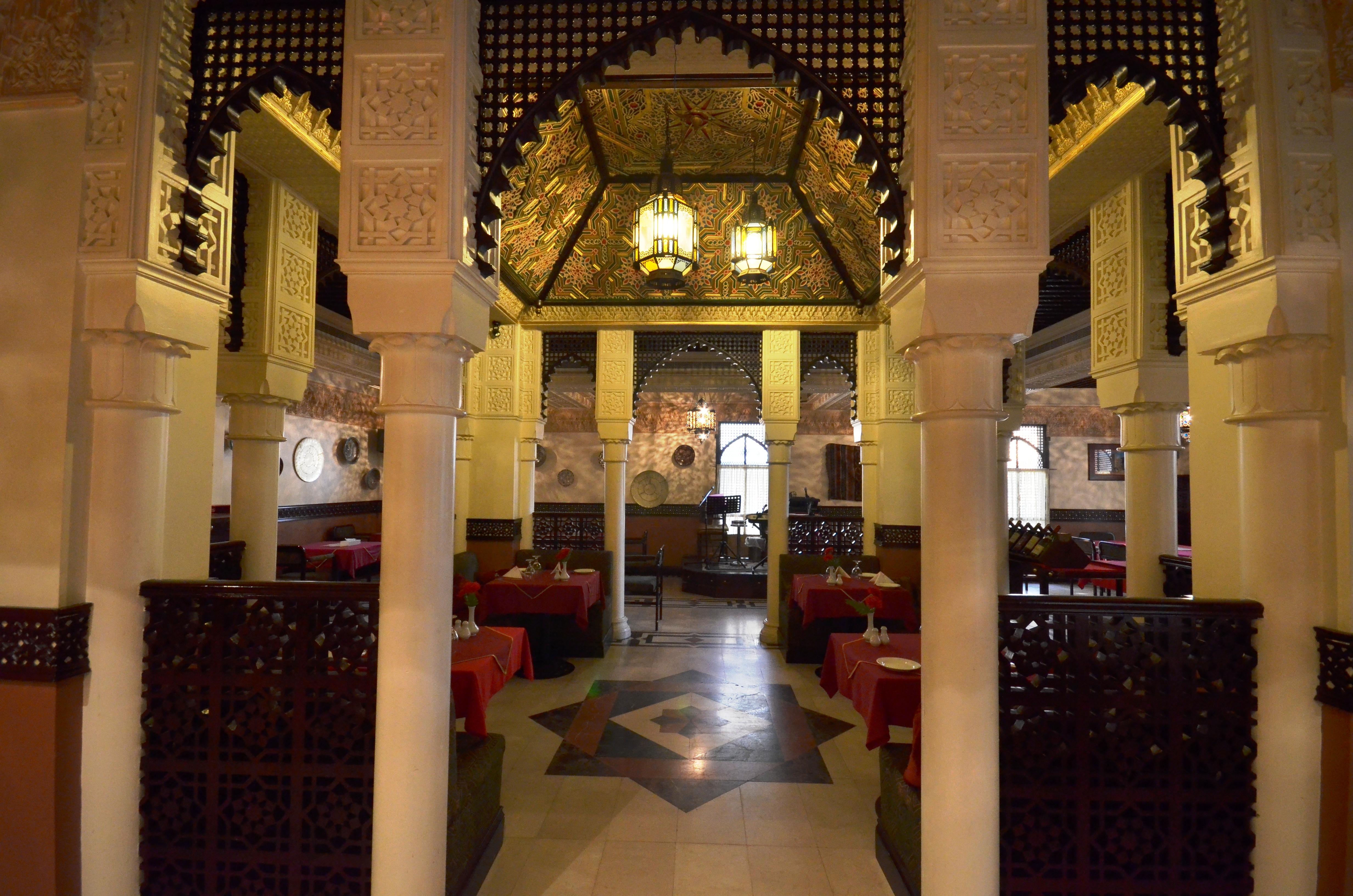Delmon International Hotel Manama Exterior photo