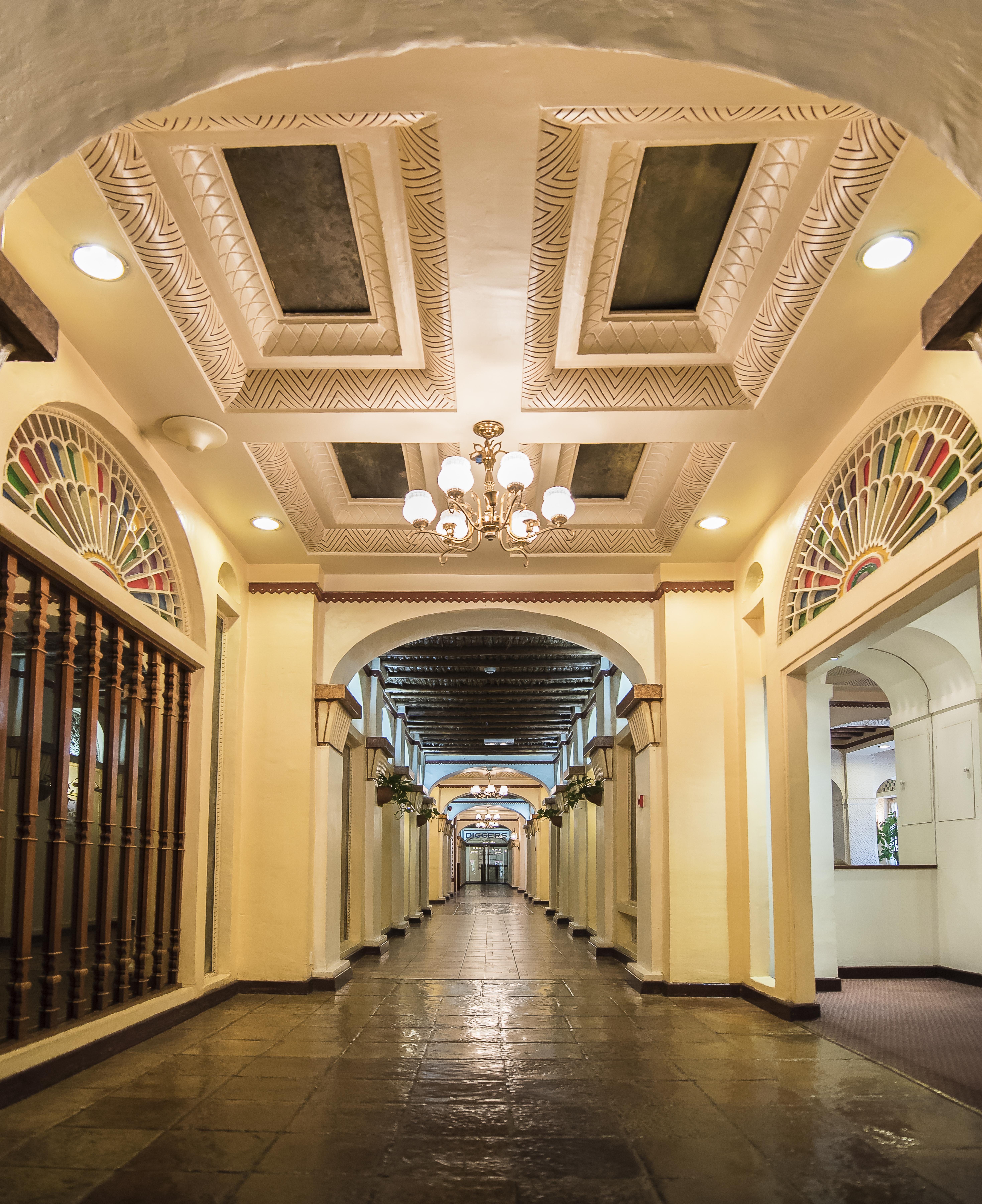 Delmon International Hotel Manama Exterior photo