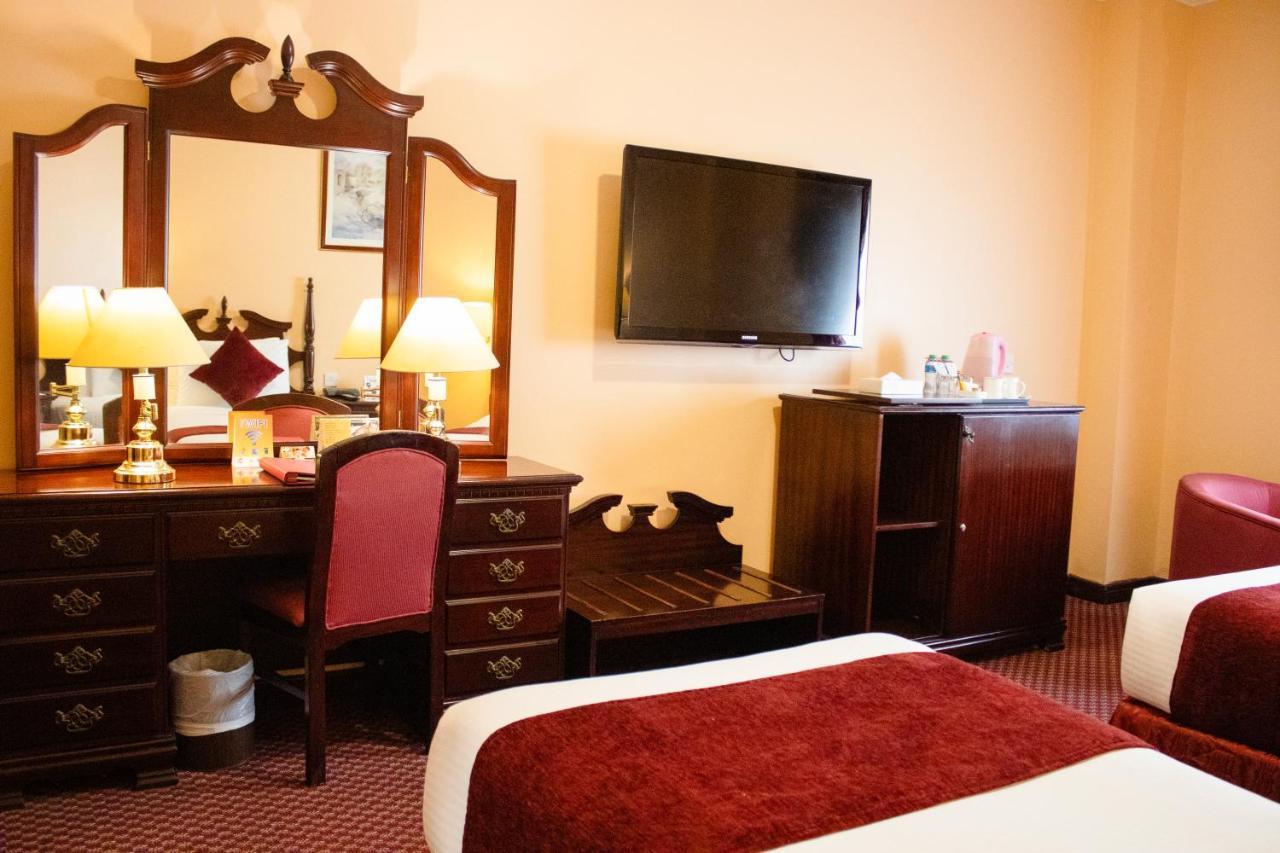 Delmon International Hotel Manama Exterior photo