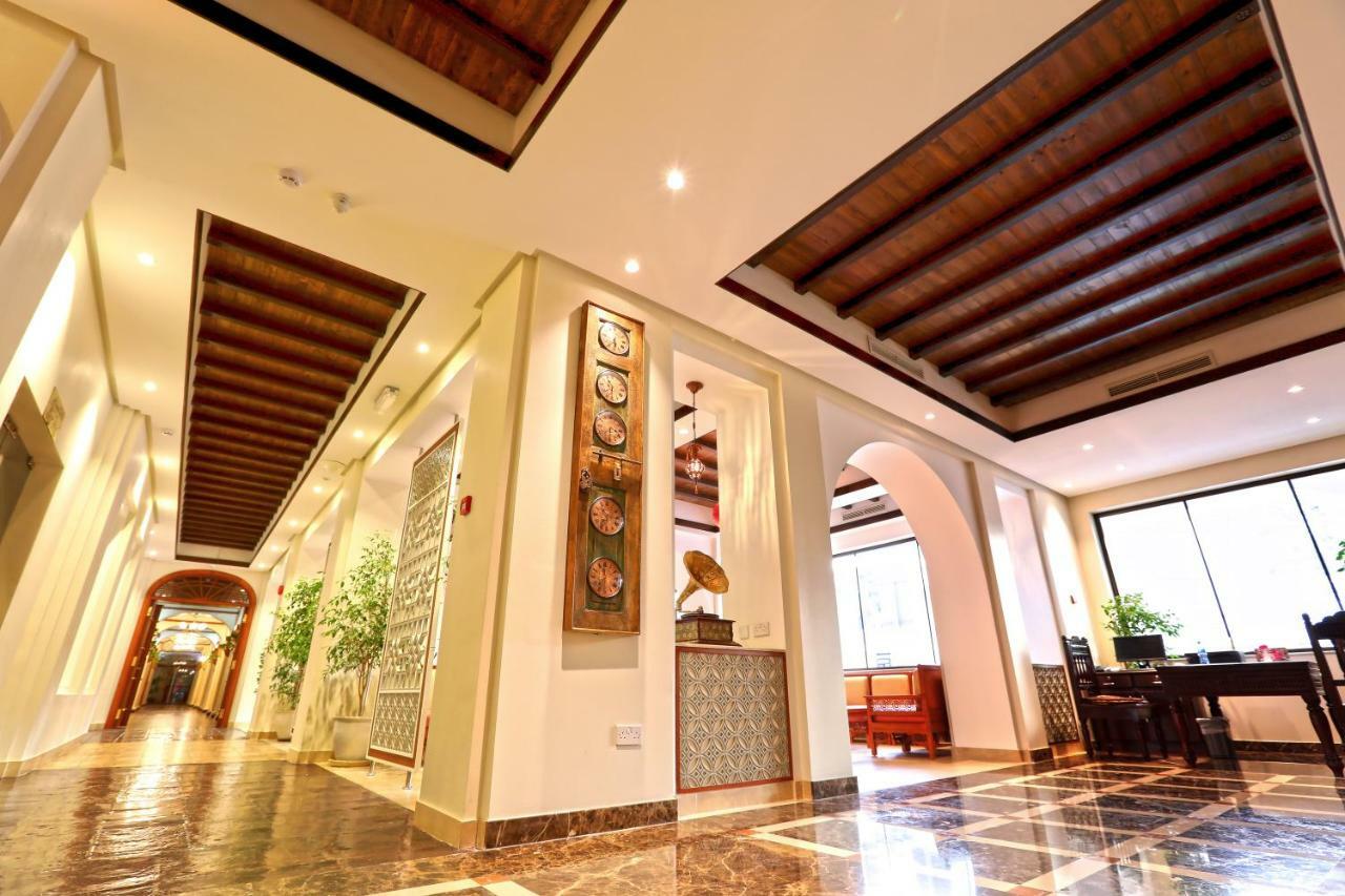 Delmon International Hotel Manama Exterior photo