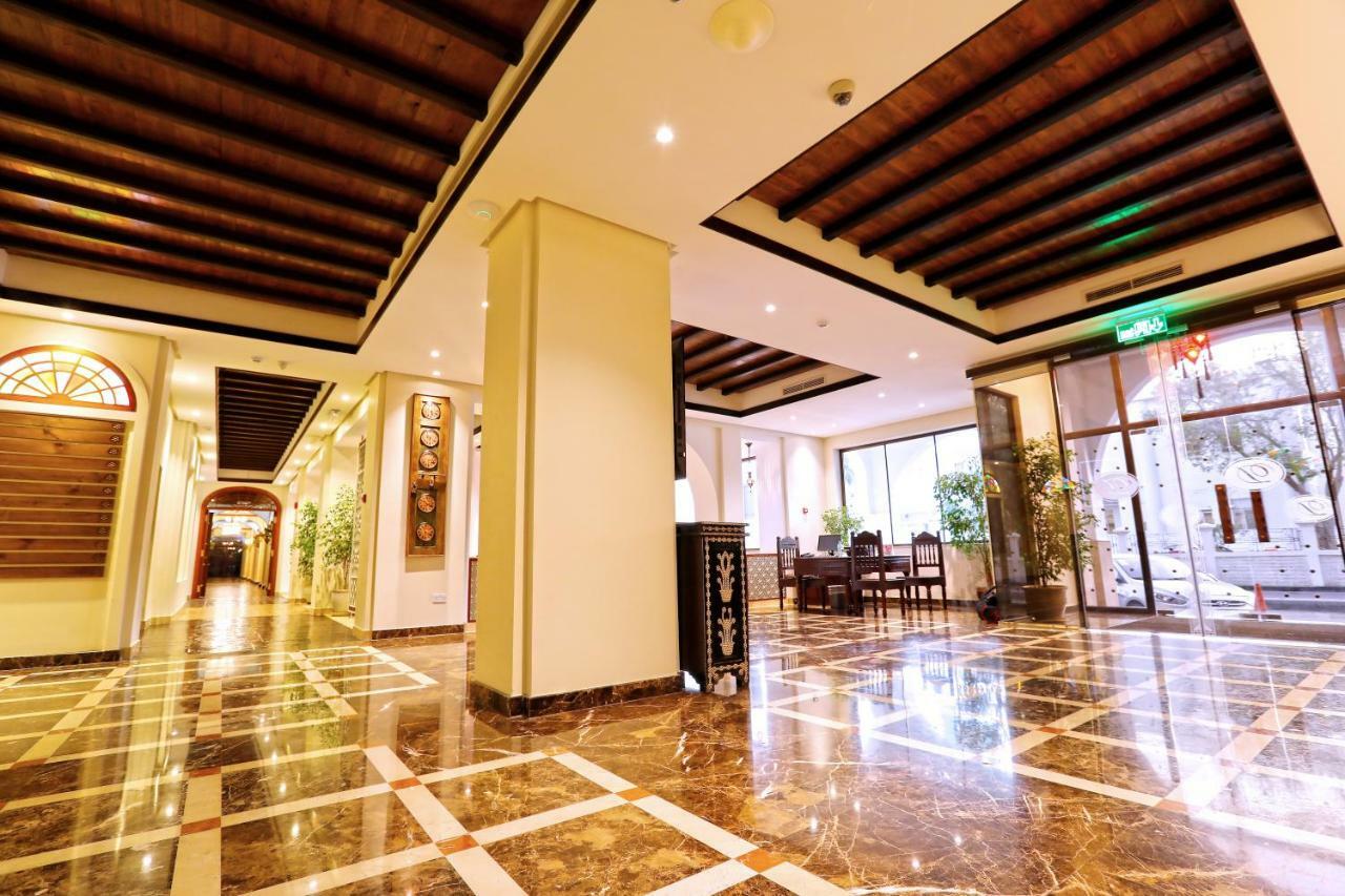 Delmon International Hotel Manama Exterior photo