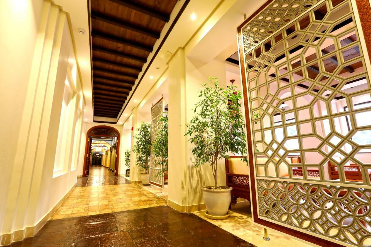 Delmon International Hotel Manama Exterior photo
