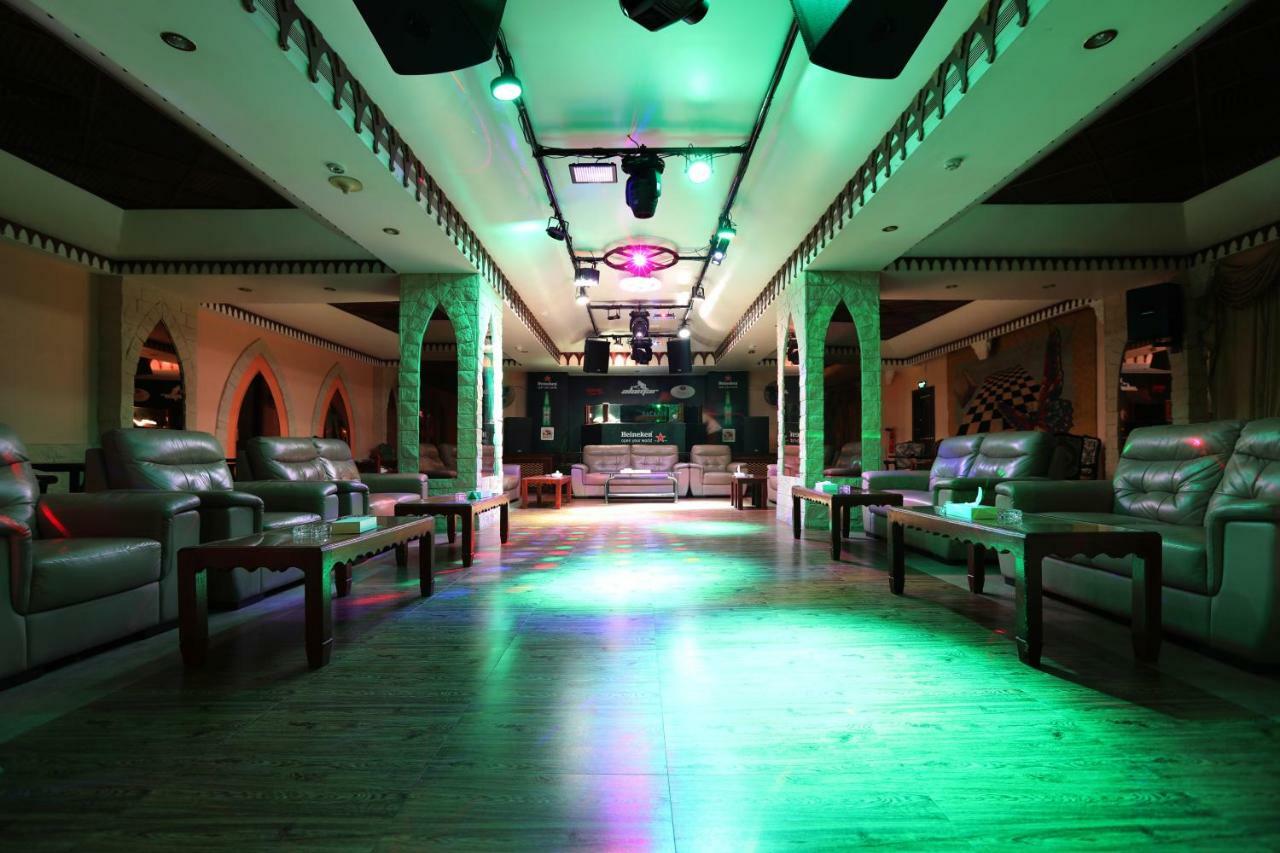 Delmon International Hotel Manama Exterior photo