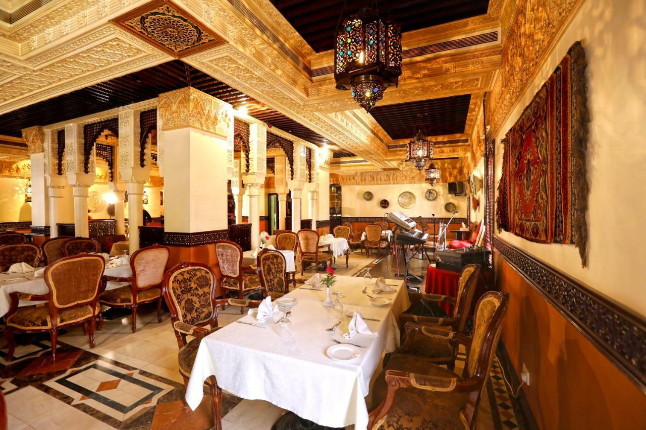 Delmon International Hotel Manama Exterior photo